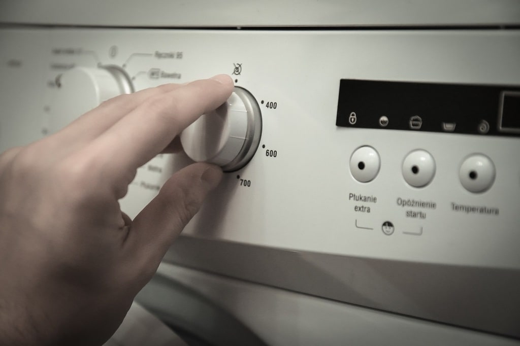 Comment nettoyer sa machine à laver pour éviter les mauvaises odeurs ?